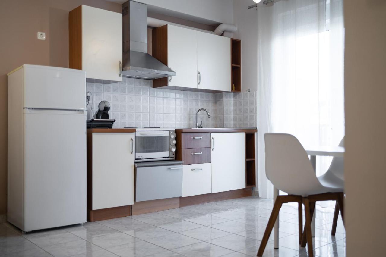 Central Apartment With Parking Larissa Exterior foto